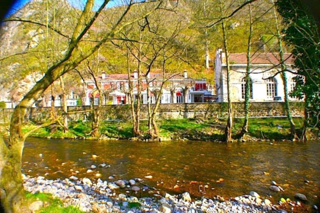 Zentral Club Apartamento Proton-Jacuzzi Belmonte De Miranda Eksteriør bilde